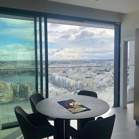 Mercury Tower Elena K 24th Panoramic View דירה