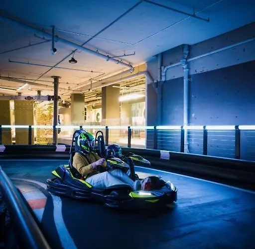 Mercury Tower Elena K 24th Panoramic View דירה *